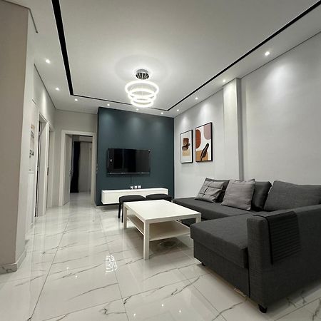 Warm And Modern Brand New Apartment Pire Dış mekan fotoğraf